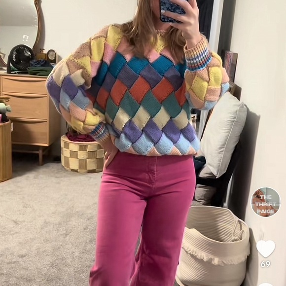 VINTAGE COLORFUL SWEATER - Picture 1 of 14
